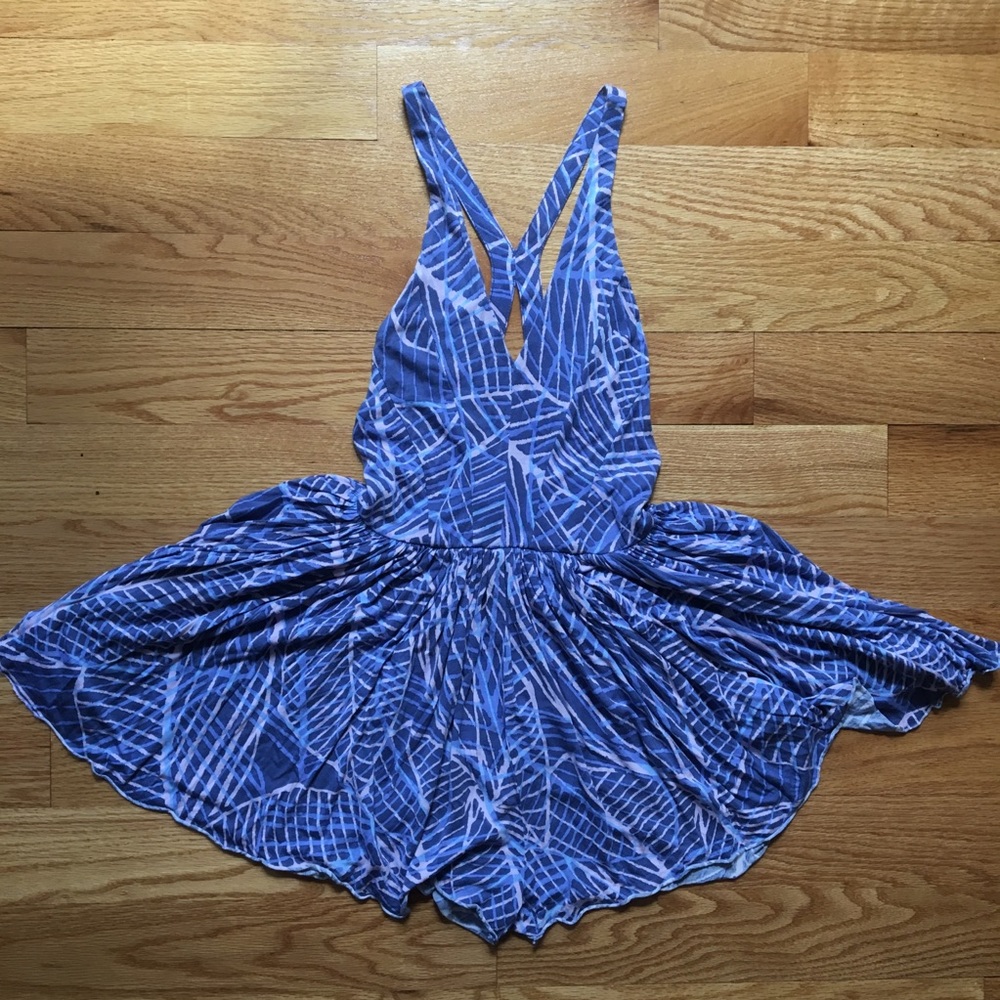 Urban outfitters patterned short romper, new cond.